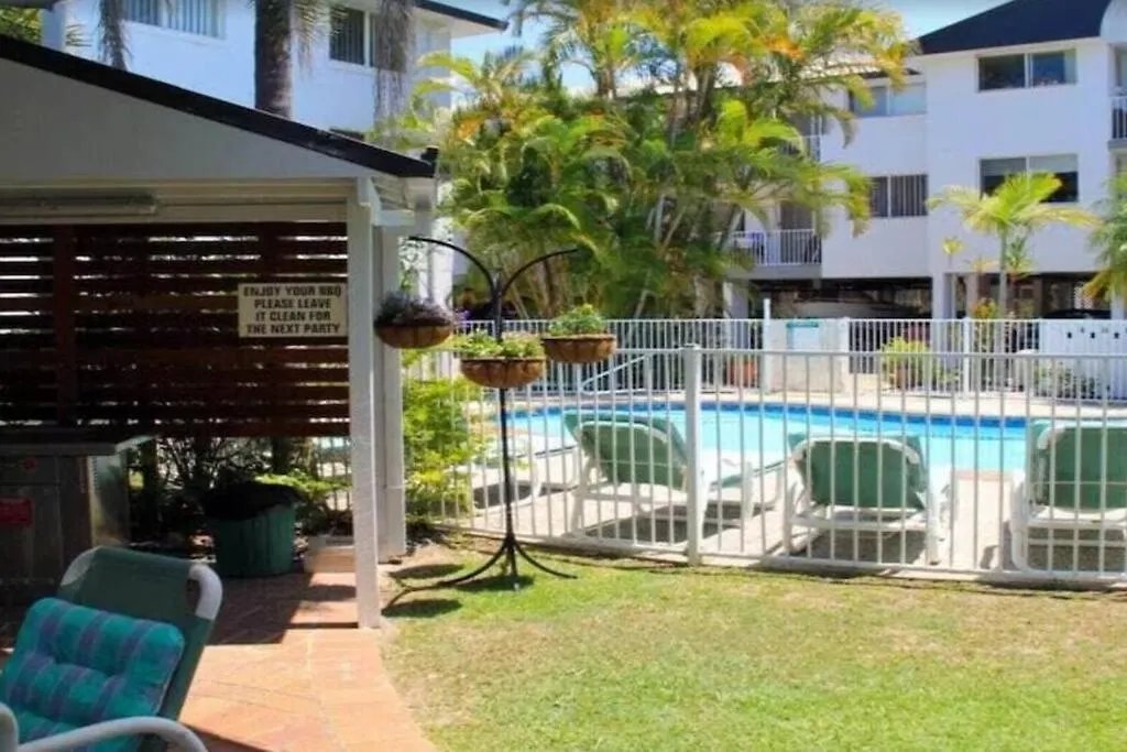 Apartment Comfy Unit In Palm Gables Palm Beach! Gold Coast Australia